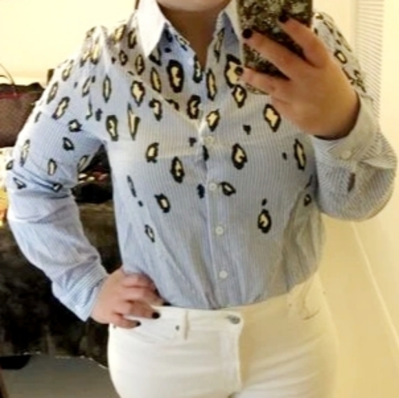 Leopard Animal Print Button Down Top LIKE NEW - Picture 8 of 13